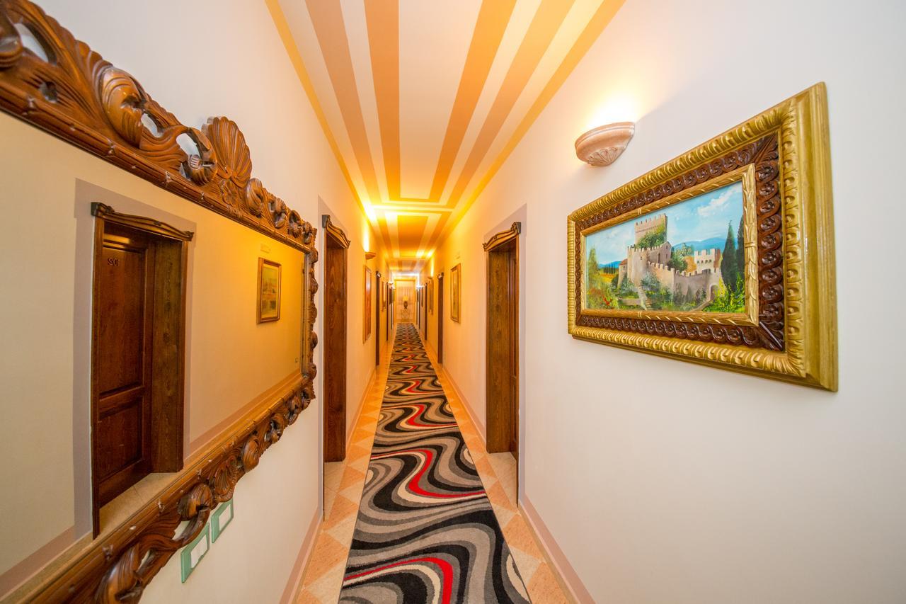 Hotel "San Saena " Радима Экстерьер фото