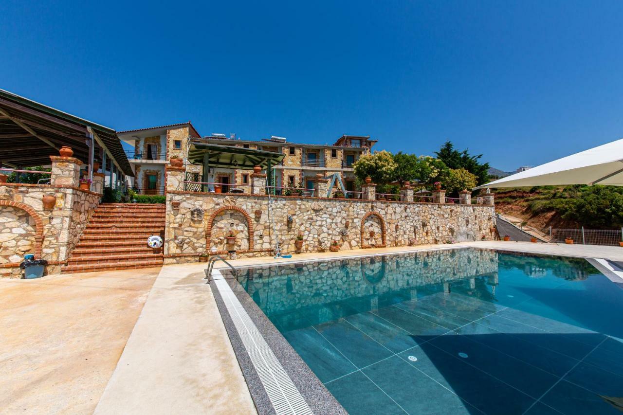 Hotel "San Saena " Радима Экстерьер фото